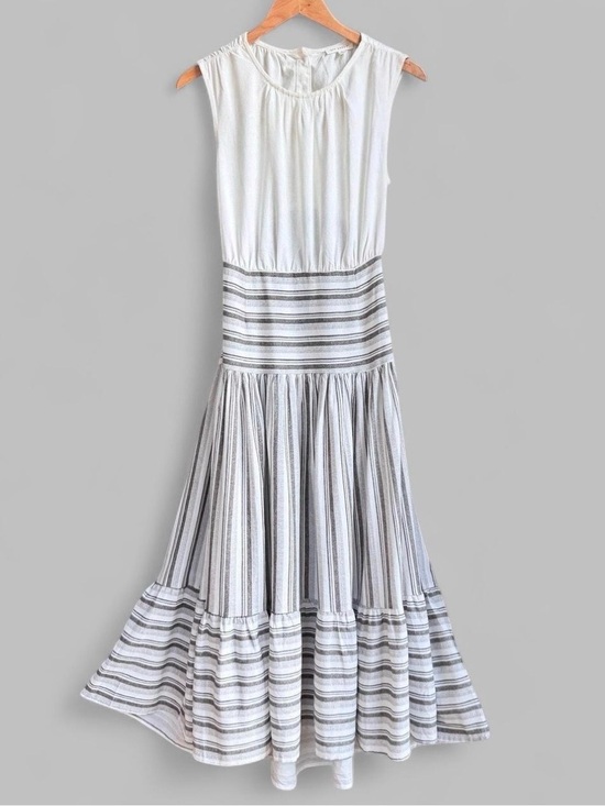 Blu Pepper Dresses & Skirts - Blu Pepper Gray White Striped Tiered Maxi Dress Size Large NWOT Open Back
